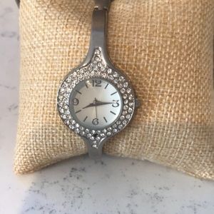 Stainless steel rhinestone fashion Watch👗